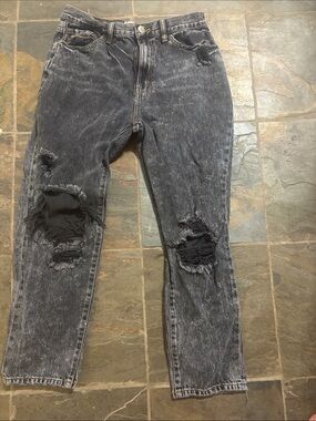 Gilded Intent Black Acid-Wash Slim Straight Jeans with Ripped Knees